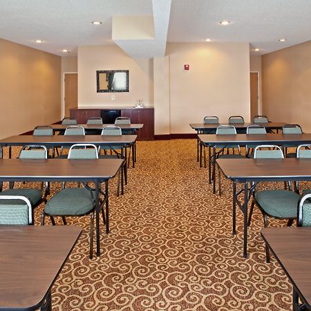 Holiday Inn Express Hotel & Suites Cincinnati-North/Шаронвилл Экстерьер фото